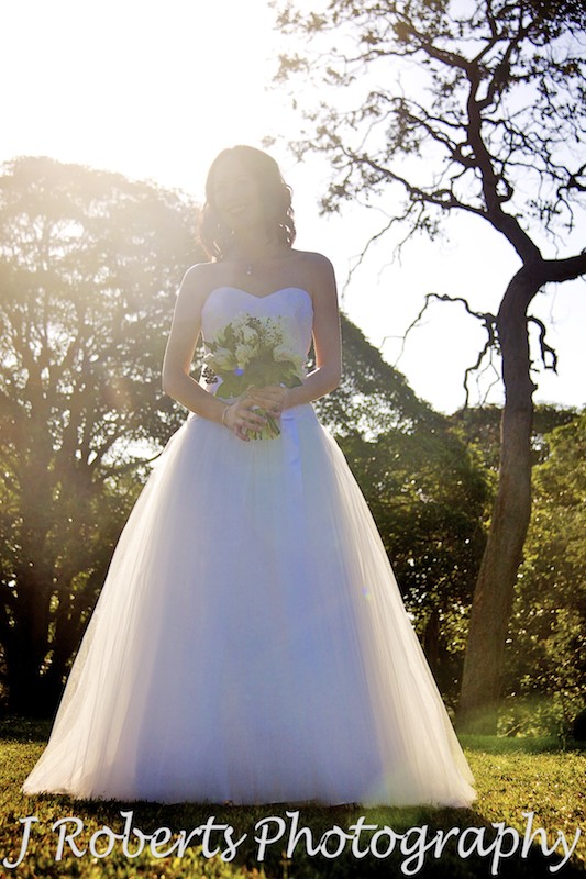 Bride with the sun behind her - wedding photography sydney